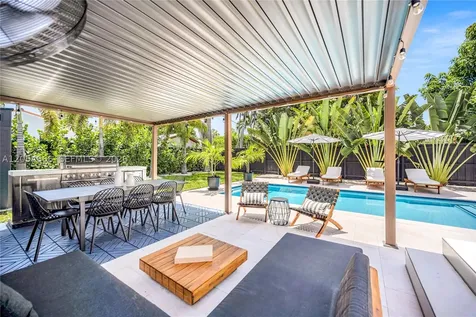 530 SW 18th Terrace Miami FL 33129
