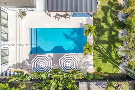 530 SW 18th Terrace Miami FL 33129