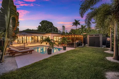 530 SW 18th Terrace Miami FL 33129
