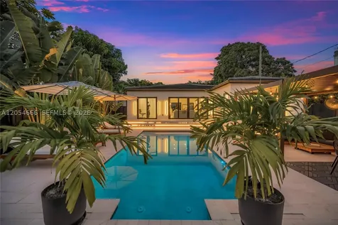 530 SW 18th Terrace Miami FL 33129