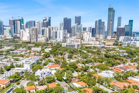 530 SW 18th Terrace Miami FL 33129