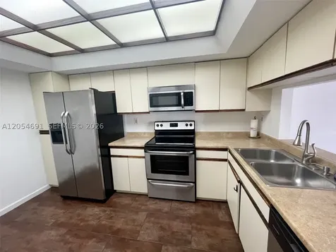 520 Brickell Key Drive Miami FL 33131