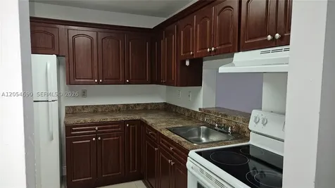 5201 NW 7th Street Miami FL 33126