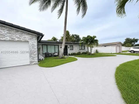 8641 NW 19th Street Pembroke Pines FL 33024