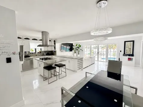 8641 NW 19th Street Pembroke Pines FL 33024