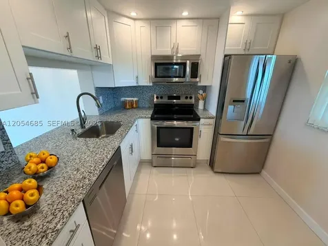 9440 Poinciana Place Davie FL 33324
