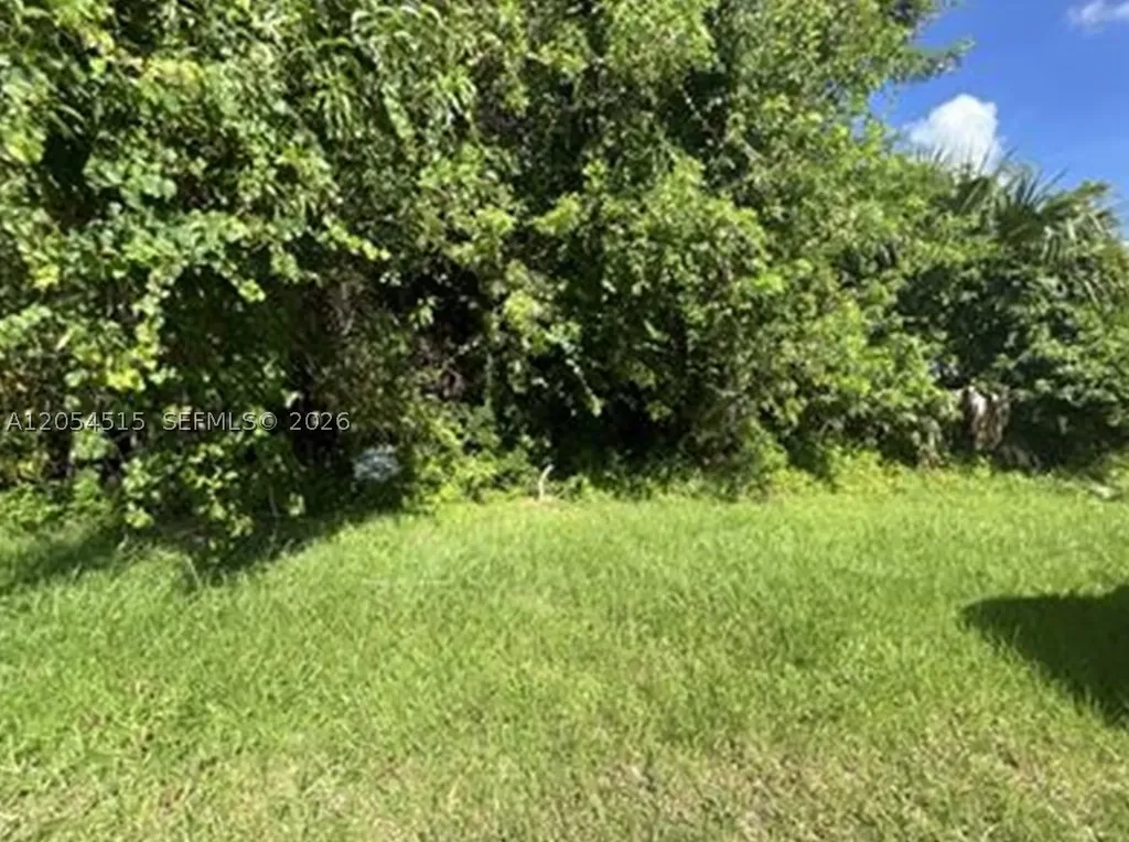 2284 SE Charleston Drive Port St. Lucie FL 34952