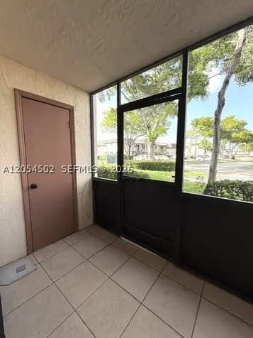 871 NE 207th Terrace Miami FL 33179
