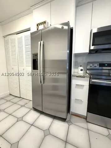 871 NE 207th Terrace Miami FL 33179