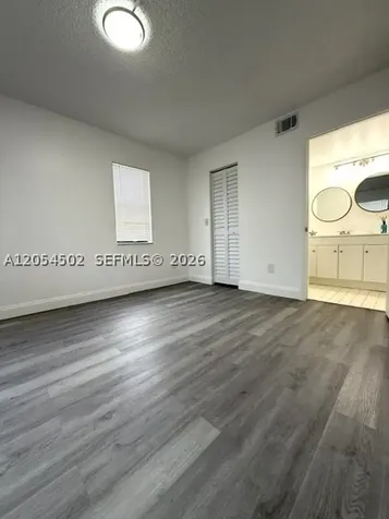 871 NE 207th Terrace Miami FL 33179