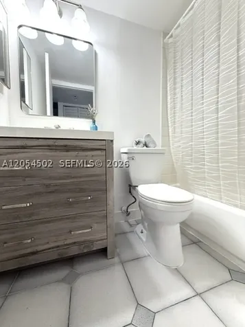 871 NE 207th Terrace Miami FL 33179