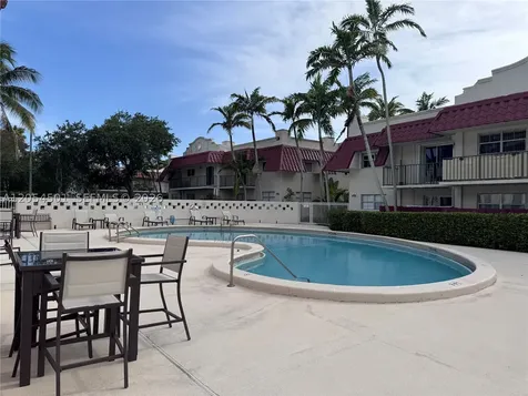 6705 N Kendall Drive Pinecrest FL 33156