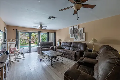 3991 NW 108th Avenue Coral Springs FL 33065