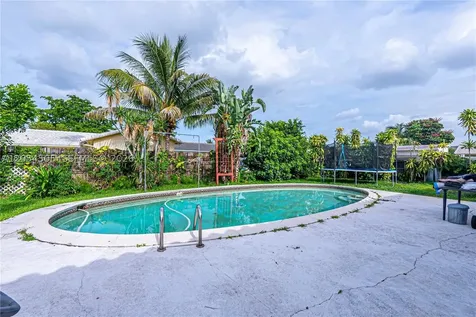 3991 NW 108th Avenue Coral Springs FL 33065