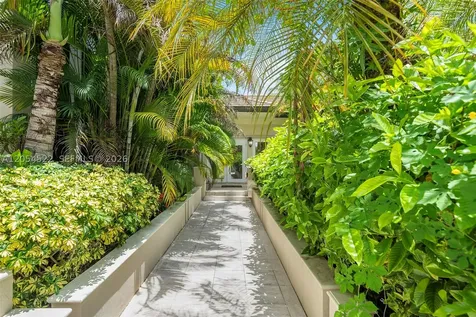 7855 SW 83rd Court Miami FL 33143