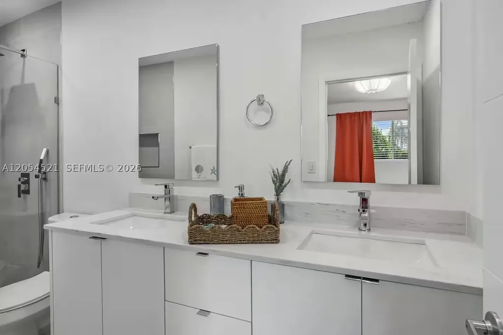 2784 NE 30th Street Lighthouse Point FL 33064