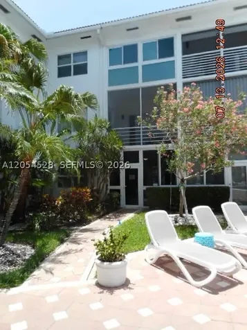 1461 S Ocean Boulevard Lauderdale By The Sea FL 33062