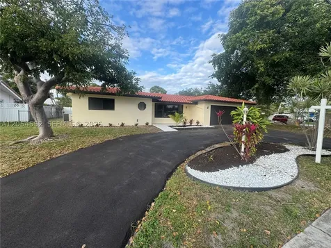 1109 SE 10th Street Deerfield Beach FL 33441