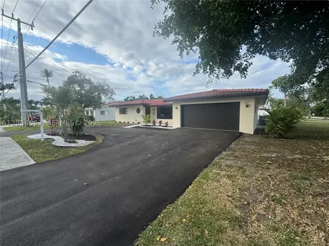 1109 SE 10th Street Deerfield Beach FL 33441