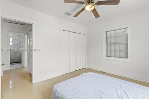 3527 NW 34th Street Miami FL 33142