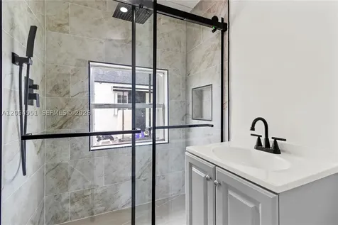 3527 NW 34th Street Miami FL 33142