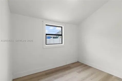 3527 NW 34th Street Miami FL 33142