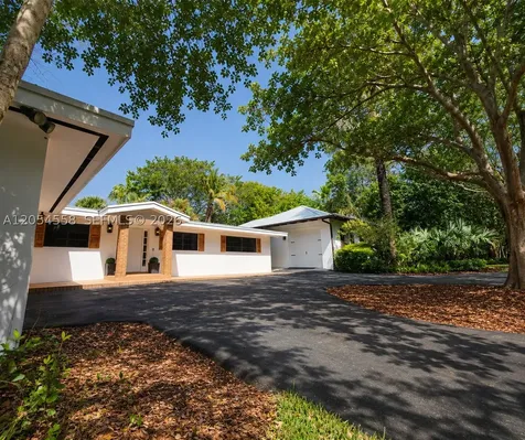 6065 SW 133rd Street Pinecrest FL 33156