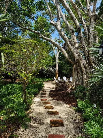 6065 SW 133rd Street Pinecrest FL 33156