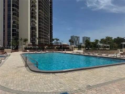 20335 W Country Club Drive Aventura FL 33180