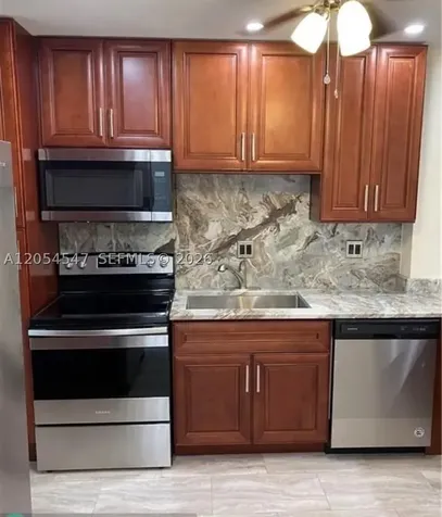 200 Ashbury Road Hollywood FL 33024