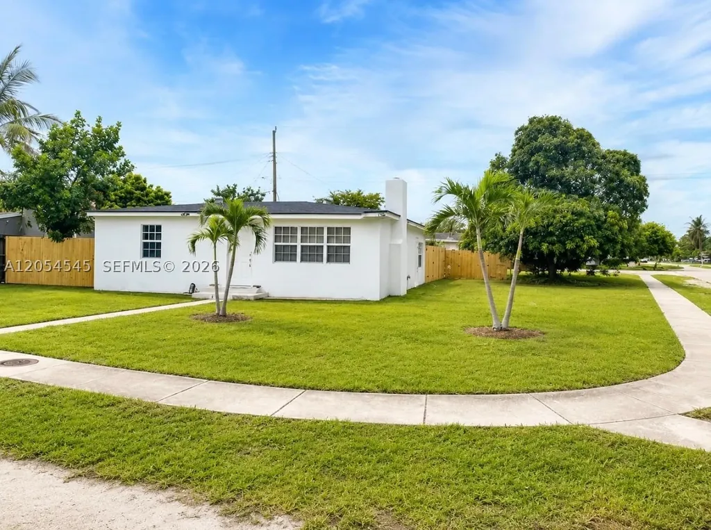646 Aspen Road West Palm Beach FL 33409
