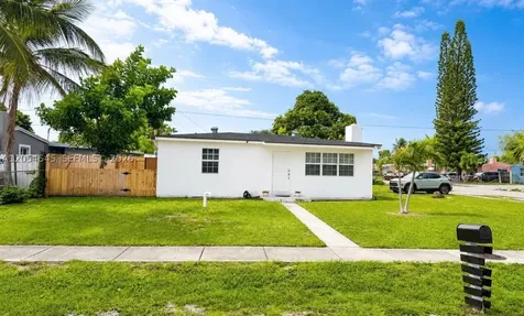 646 Aspen Road West Palm Beach FL 33409