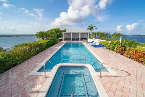7934 West Drive North Bay Village FL 33141