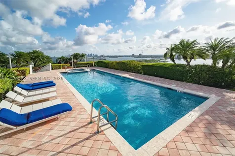 7934 West Drive North Bay Village FL 33141