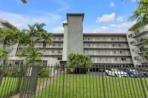 900 SW 84th Avenue Miami FL 33144