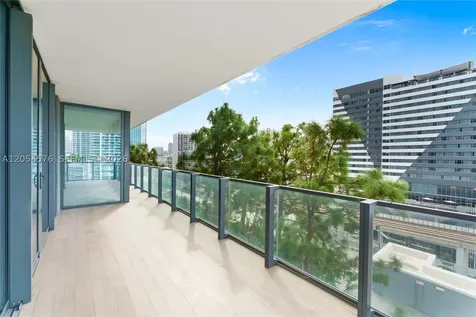 88 SW 7th Street Miami FL 33130