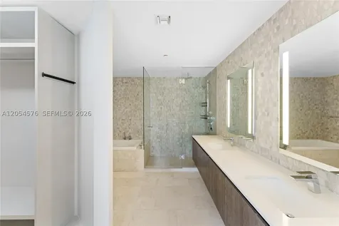 88 SW 7th Street Miami FL 33130