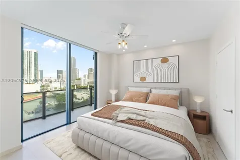 88 SW 7th Street Miami FL 33130