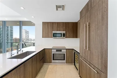 88 SW 7th Street Miami FL 33130