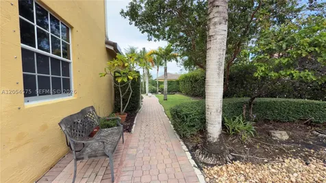 1247 NW 165th Avenue Pembroke Pines FL 33028