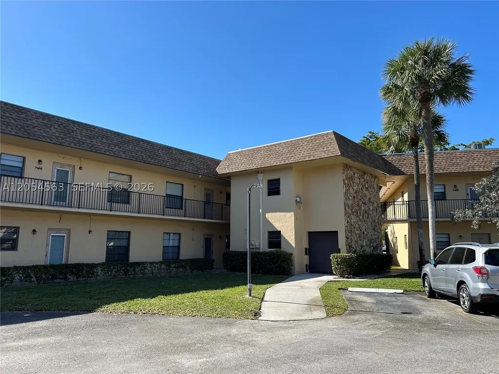 200 Berkley Road Hollywood FL 33024