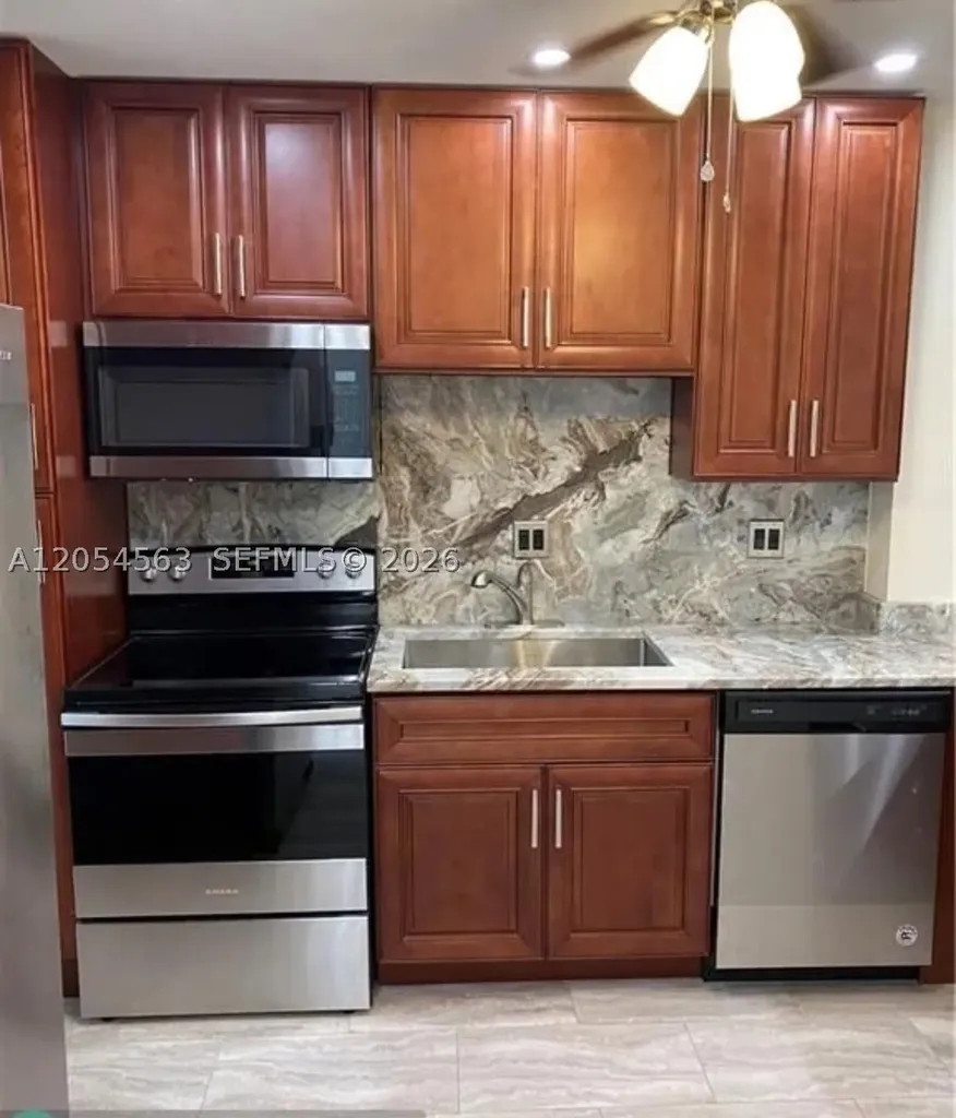 200 Berkley Road Hollywood FL 33024