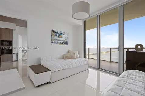 2900 NE 7th Avenue Miami FL 33137