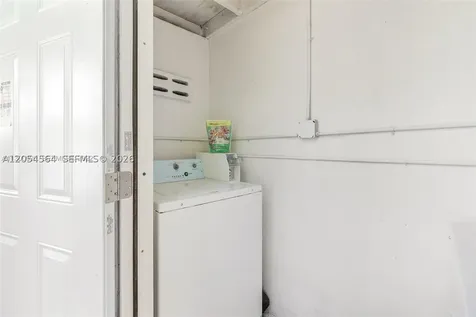 421 75th Street Miami Beach FL 33141