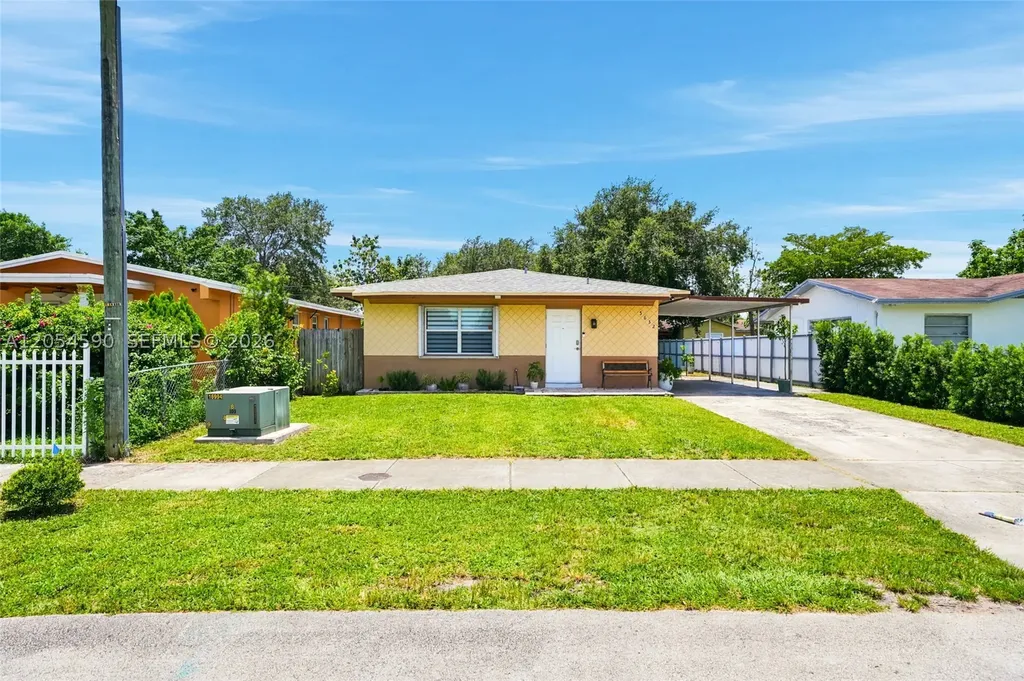 5632 SW 36th Court West Park FL 33023