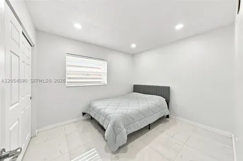 5632 SW 36th Court West Park FL 33023