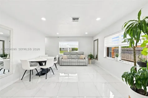5632 SW 36th Court West Park FL 33023
