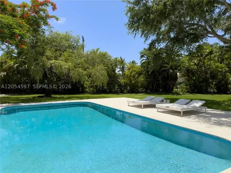11450 SW 92nd Court Miami FL 33176