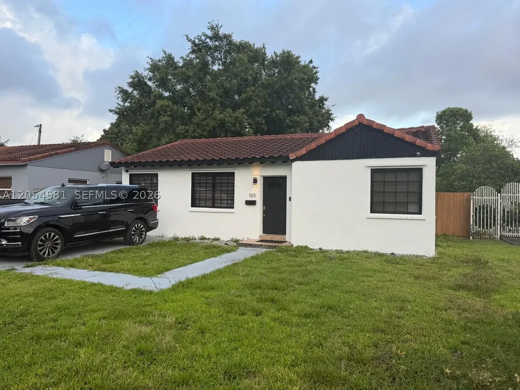 165 Lawn Way Miami Springs FL 33166