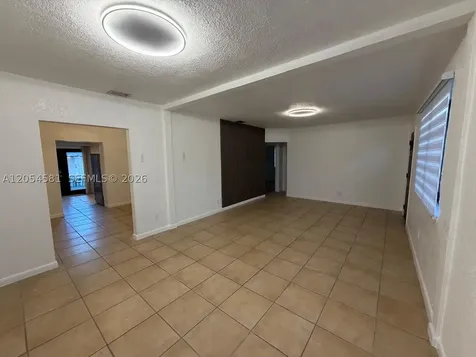 165 Lawn Way Miami Springs FL 33166